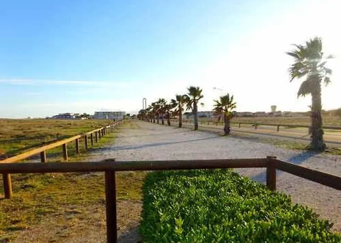 Avec Terrasse Et Parking A 100m De La - Fr-1-782-73 아파트 르발카레스